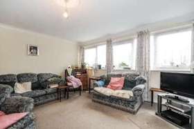 3 bedroom Flat for s...